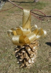 Pine Cone decorated 01